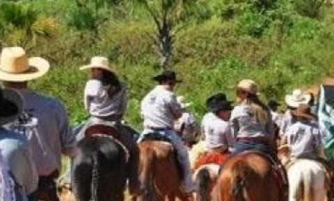 Cavalgada de Alcinópolis atraiu centenas de pessoas no 25º aniversário