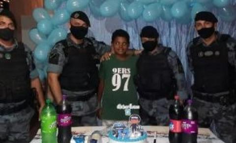 Policia Militar em Coxim surpreende jovem fã no dia do aniversário